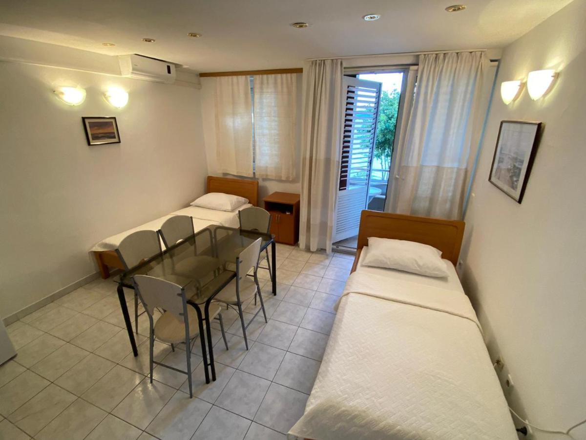 Blue Wave Apartments Turanj Ngoại thất bức ảnh