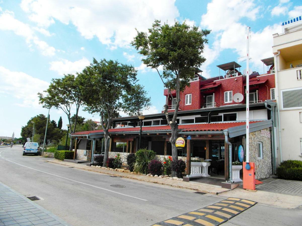 Blue Wave Apartments Turanj Ngoại thất bức ảnh